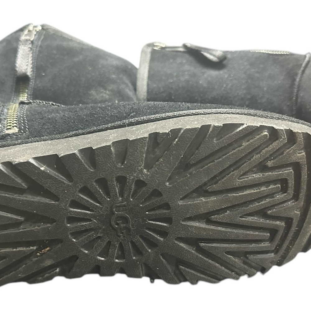 Black UGG boots with zipper on the side size 9 B9‎ - Picture 7 of 8